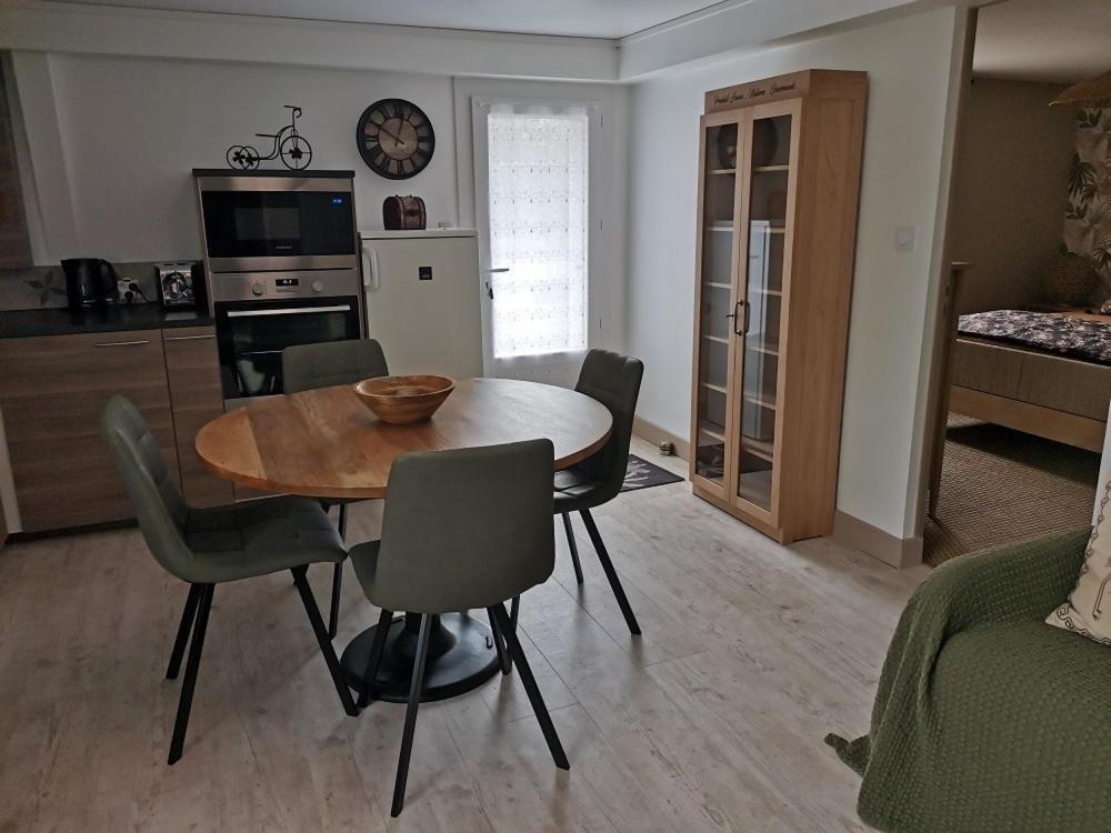 Gite - Chambres D'Hotes La Belle Helene Bressuire Luaran gambar